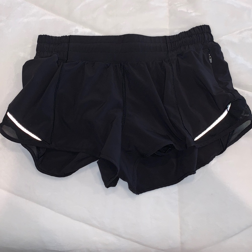 Lululemon Hotty Hot shorts size 8